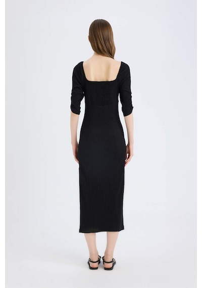 DeFacto Bodycon Vücudu Saran Kare Yaka Yırtmaçlı Basic Düz Bürümcük Yarım Kol Siyah Midi Elbise E0885AX25SPBK81