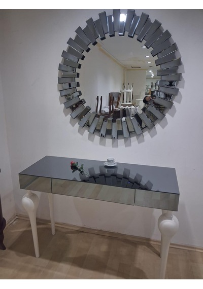 Dresuar St 90625 Güneş Model Parlak Füme Cam Ayna Kaplı Kayın Tombul Ayak Beyaz Beyaz Dresuar St 90625 Güneş Model Parlak Füme Cam Ayna Kaplı Kayın Tombul Ayak Beyaz Beyaz