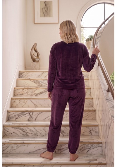 Seboteks Yumuşak Dokulu Kadife Kumaş Uzun Kollu Büyük Beden Kadın Pijama Takımı 2500 Mürdüm Seboteks Yumuşak Dokulu Kadife Kumaş Uzun Kollu Büyük Beden Kadın Pijama Takımı 2500 Mürdüm