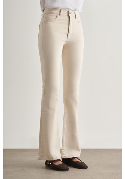 Mizalle Skinny Fit Flare Paça Ekru Denim Pantolon Ekru