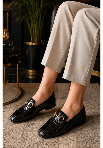 Kadın Loafer Makosen Metal Tokalı Rugan Günlük Ayakkabı Sıyah