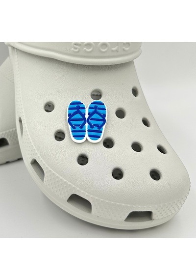 Crocs Terlik Süsü Ve Aksesuarı , Çanta Süsü Jibbitz Parmak Arası Terlik 09 Görsel Logo Aksesuar Açık Mavi-lacivert-beyaz