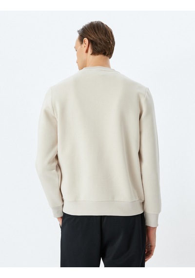 Koton Bisiklet Yaka Pamuk Karışımlı Şardonlu Slogan İşlemeli Sweatshirt Bej 5wam70234mk Ekru