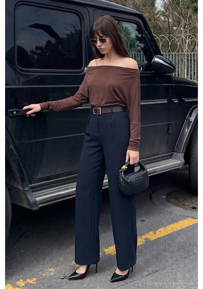 Lela Kemerli Yüksek Bel Bol Paça Pileli Pantolon Kadın Pantolon 6522991 Lacivert Lela Kemerli Yüksek Bel Bol Paça Pileli Pantolon Kadın Pantolon 6522991 Lacivert