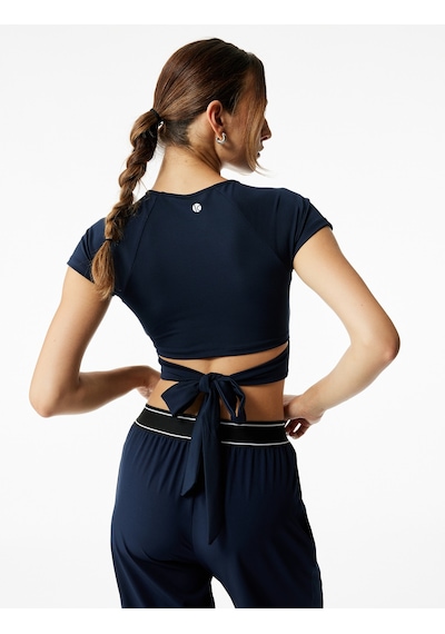 Koton Slim Fit Kısa Kollu Bağlama Detaylı Crop Spor Tişört Lacivert 6wak10077nk Lacivert Koton Slim Fit Kısa Kollu Bağlama Detaylı Crop Spor Tişört Lacivert 6wak10077nk Lacivert