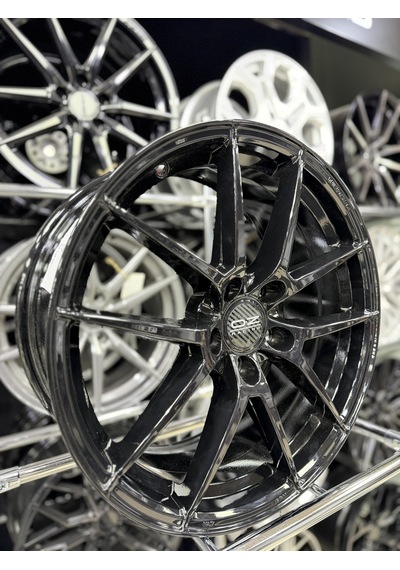 18" 5x108 Oz Leggera Hlt Black Jant Modeli