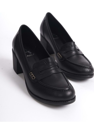 Analin Shoes Kadın Hakiki Deri Saraçlı Klasik Topuklu Ayakkabı Siyah
