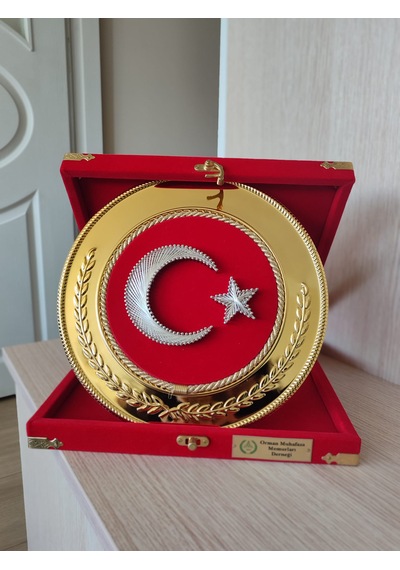 Orman Muhafaza Memurları Derneği Logolu Türk Bayraklı Plaket Kadife Kutulu 12