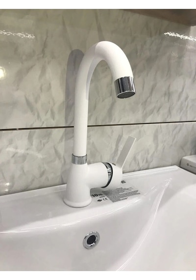 Beyaz Kısa Lavabo Bataryası Delta Banyo Sıcak Soğuk Su Girişli Musluk Beyaz