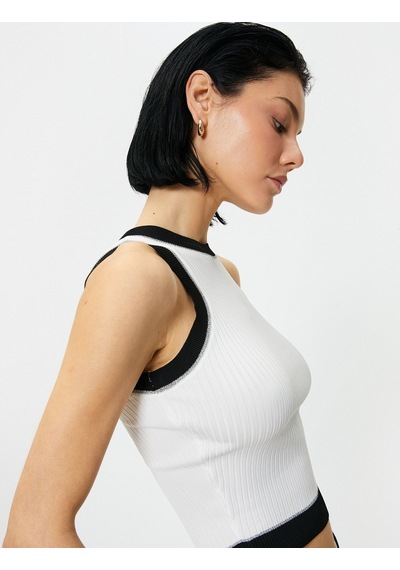 Koton Triko Crop Atlet Renk Kontrastlı Bisiklet Yaka Ekru 4sak30034ht 4SAK30034HT010 Ekru