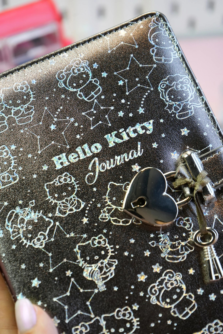 Hello Kitty Hush Hush Kilitli Defter + Vegan Deri Kalemlik Kutulu Set 160 Yaprak, Çizgili Platinum