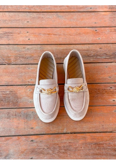 Erva'nın Butiği Bej Süet Teseri Gold Sarmal Toka Detay Kadın Loafer-6046