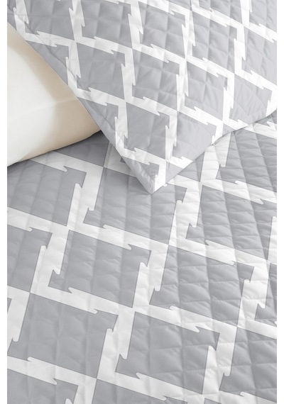 Gri Geometrik Modern Genç Odası Tek Kişilik Pike Takımı - Minimal 160x220 Cm Kapitone Yatak Örtüsü Mumlu Halı Eşiği