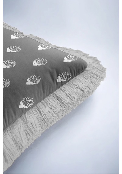 Bohem Etnik Şık Lotus Motifli Saçaklı Yastık Kılıfı-zarif Çiçek Temalı Krem Püsküllü Kırlent Kılıfı Sakin Rota Aura Bohem Etnik Şık Lotus Motifli Saçaklı Yastık Kılıfı-zarif Çiçek Temalı Krem Püsküllü Kırlent Kılıfı Sakin Rota Aura