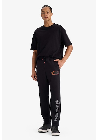 DeFactoFit NBA Miami Heat Kalın Jogger Eşofman Altı Standart Fit Cepli Esnek Bantlı Paça D6561AX25SPBK81