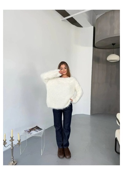 Kechi Woman Tüylü Triko Kazak Beyaz