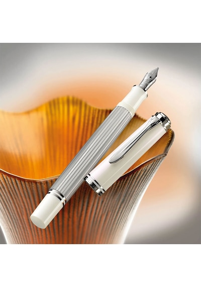 Pelikan Souveran M405 Dolma Kalem Silver-White M Uç 815475