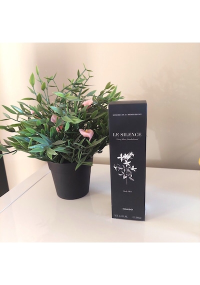 Body Mist Le Silence 200 Ml Kadın Vücut Spreyi