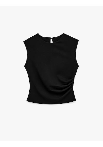 Koton Krep Scuba Kumaş Slim Fit Bisiklet Yaka Kolsuz Drape Detaylı Bluz Siyah 6sak10005ek Siyah Koton Krep Scuba Kumaş Slim Fit Bisiklet Yaka Kolsuz Drape Detaylı Bluz Siyah 6sak10005ek Siyah