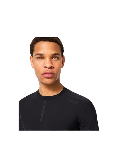 Oakley Poınt To Poınt 1/4 Zıp Jersey SIYAH