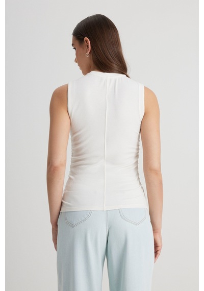 Lee Slim Fit Dar Kesim Bisiklet Yaka Kırık Beyaz Tişört L241628102