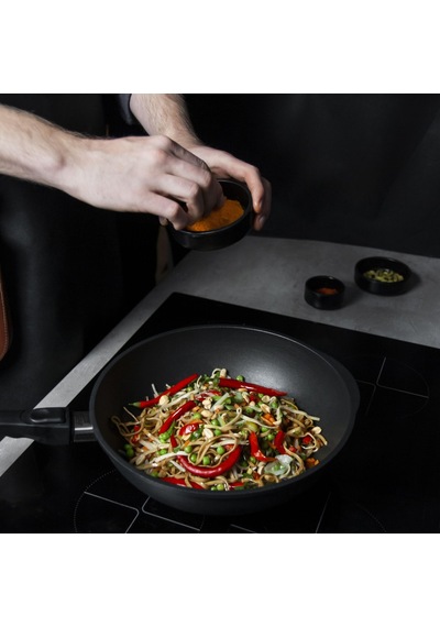 Amt Döküm Wok Tavası 36 Cm 4,3 L Renkli