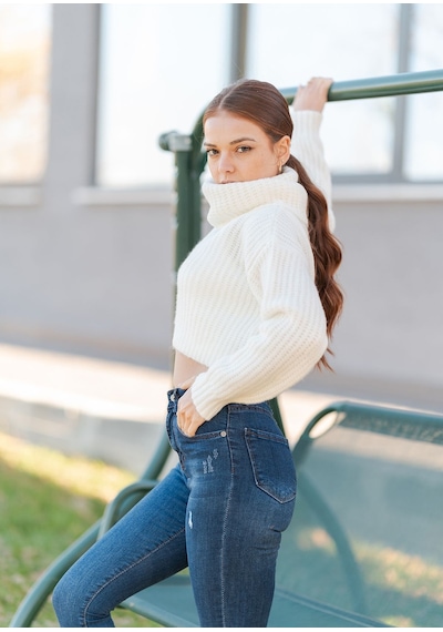 Balıkçı Yaka Örme Crop Kazak Beyaz