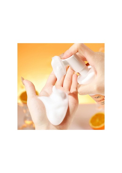 Fırçalı Yüz Temizleme Köpüğü 150ml C Vitamini