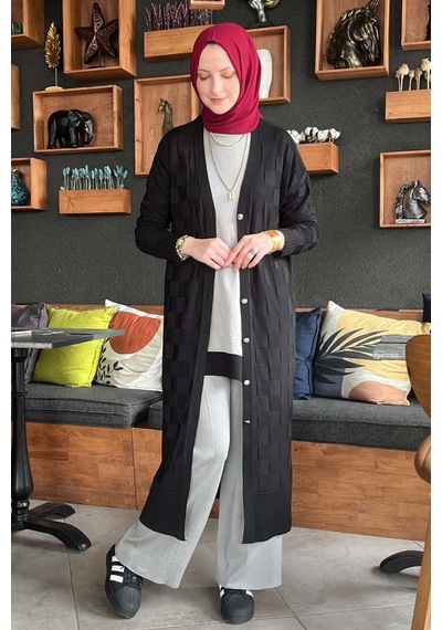 Rabia Şamlı Dama Desenli Siyah Triko Hırka Çok Renkli