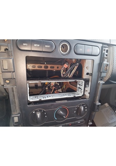 Ford Mustang İçin 2dın To 1dın Radyo Adaptörü