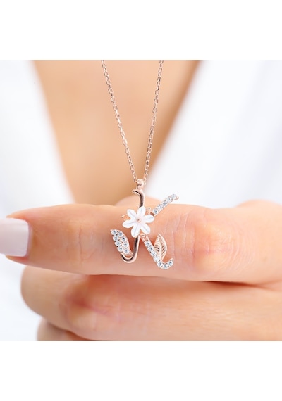 Mia vento Işıltılı Manolya Çiçeği K Harfi Gümüş Harfli Kolye Rose Gold