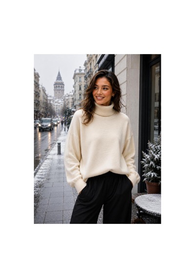 Hira Life Fashion Sfg Life Moda Kadın Balıkçı Yaka Tüylü Şardonlu Oversize Kazak Bej Bej