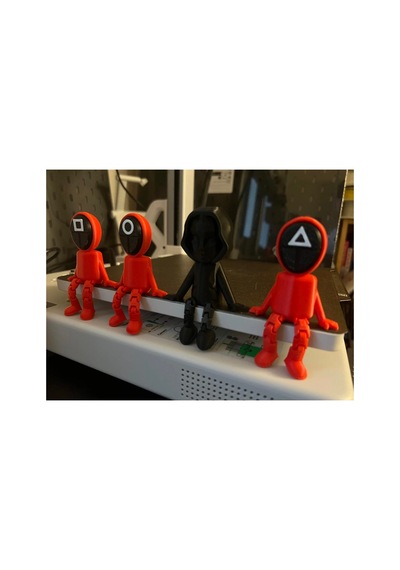 Siyah Eklemli 1 Adet Mini Yönetici Front Man Squid Game Front Man Figürü Squid Game Biblo 10 Cm