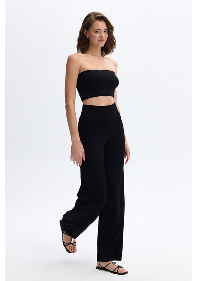 SubTone Dikişsiz Rib Dokulu Straplez Crop Top Siyah