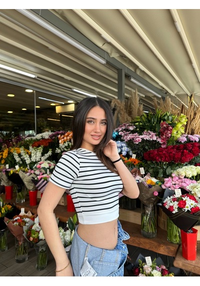 Beyaz Çizgili Manşet Detay T-shirt Çok Renkli