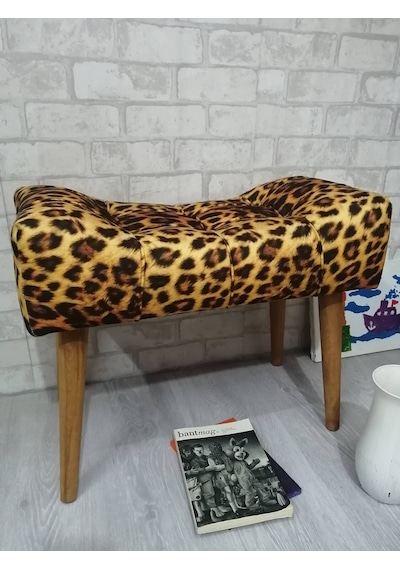 Puf . Leopar Desenli Ahşap Ayak Çima Dikiş Spor Modern Tasa