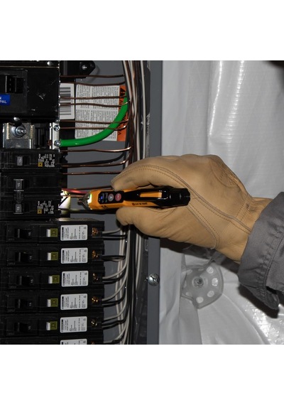 Klein Tools Çift Aralık Temassız Voltaj Test Cihazı, El Fenerli, 12-1000v Ac, Ncvt3p, Yeşil