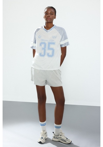 Defacto Oversize V Yaka Raglan Kol Baskılı Sporcu Tül Tişört I3135ax26auer105 Ekru-er105