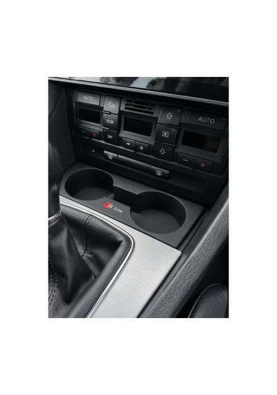 Bardaklık Küllük Yerine Takılan Audi A4 B6/b7