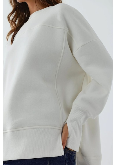 Hiccup Ön Yırtmaçlı Yuvarlak Yaka Büyük Boy Sweatshirt Beyaz