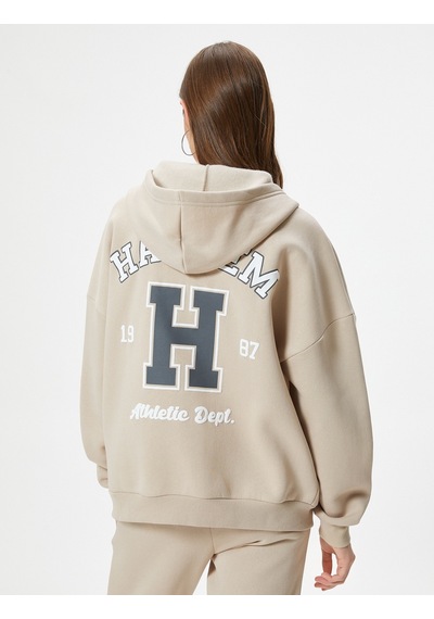 Koton Fermuarlı Kapşonlu Sweatshirt Kolej Temalı Arkası Baskılı Kanguru Cepli Rahat Kalıp Bej 4wal10720ık Ekru Koton Fermuarlı Kapşonlu Sweatshirt Kolej Temalı Arkası Baskılı Kanguru Cepli Rahat Kalıp Bej 4wal10720ık Ekru