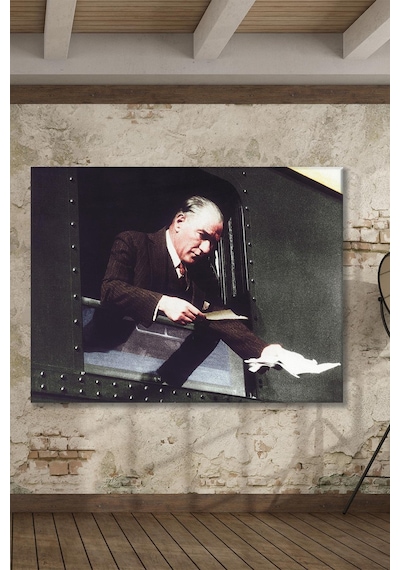 Atatürk İstanbul'a Giderken Vatandaşın Dilekçesini Kabul Ederken Kanvas Duvar Tablo 221497