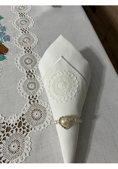 Kaneviçeli Masa Örtüsü Açık Krem