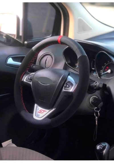 Renault Clio 4 Uyumlu Dikmeli Direksiyon Kılıfı Alkantara Karbon Kırmızı