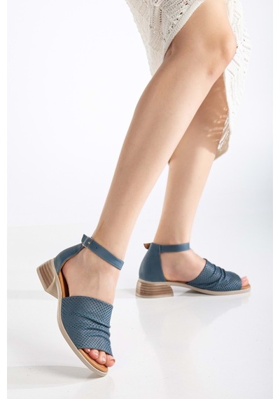 Analin Shoes Kadın Hakiki Deri Kalın Bantlı Alçak Topuklu Sandalet Mavi Analin Shoes Kadın Hakiki Deri Kalın Bantlı Alçak Topuklu Sandalet Mavi