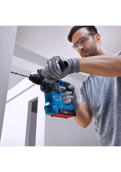 Bosch Professional GBH 18V-18 + GSR 185-LI + GWS 18V-8 + Kanvas Çanta + 3x18V 3.0AH Akülü Set Bosch Professional GBH 18V-18 + GSR 185-LI + GWS 18V-8 + Kanvas Çanta + 3x18V 3.0AH Akülü Set