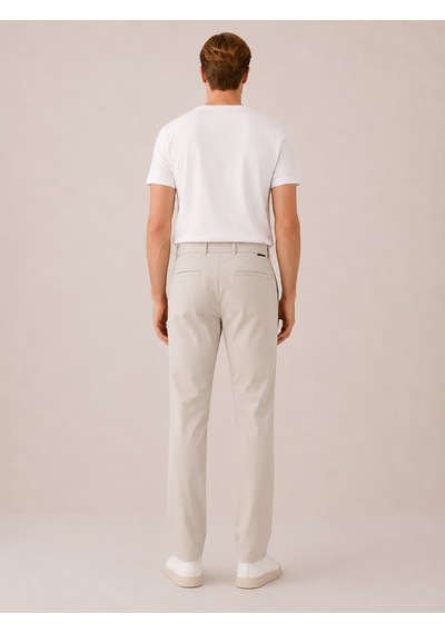 Bej Formunu Koruyan Regular Fit Pantolon 100730