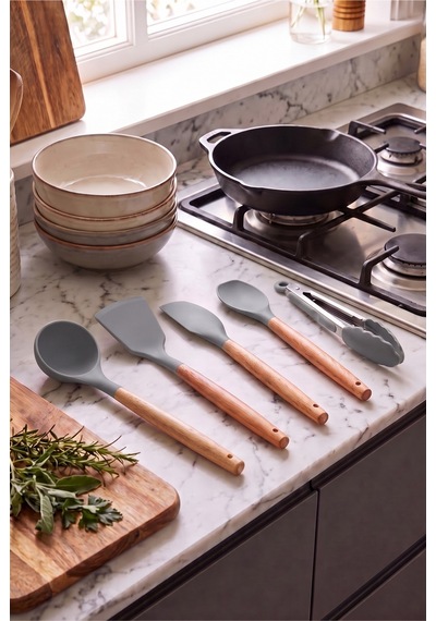 Bambu Saplı Gri Silikon Servis Seti 5 Parça Yanmaz Yapışmaz Silikon Mutfak Gereçleri Kepçe, Spatula, Kaşık Ve Kilitli Mutfak Maşası Gri Gri Bambu Saplı Gri Silikon Servis Seti 5 Parça Yanmaz Yapışmaz Silikon Mutfak Gereçleri Kepçe, Spatula, Kaşık Ve Kilitli Mutfak Maşası Gri Gri