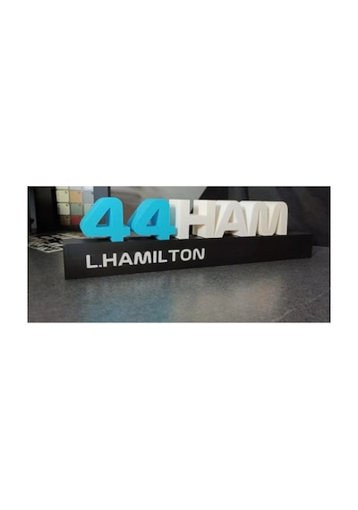 Hamilton 44 Numara Masa Ve Raf Dekoru