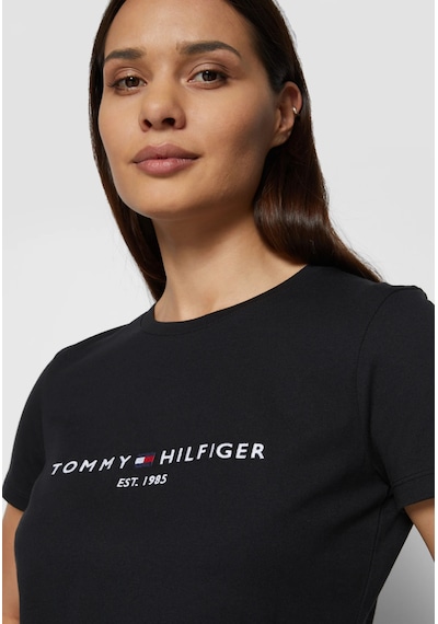 Tommy Hilfiger Tommyhilfiger Yazı Logo Nakışlı Pamuklu Kadın T-shirt Siyah Tommy Hilfiger Tommyhilfiger Yazı Logo Nakışlı Pamuklu Kadın T-shirt Siyah